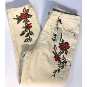 Topshop Moto Mom Jeans Cream Floral Embroidered